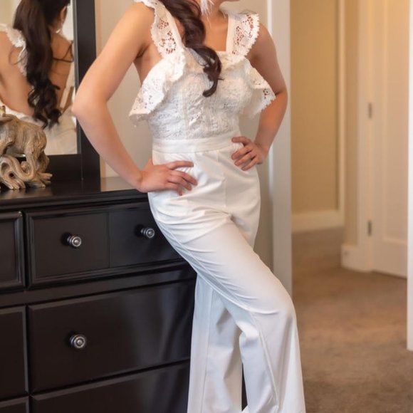 🌴CRUISE PLS🌴Pretty in Lace Jumpsuit - Picture 2 of 4